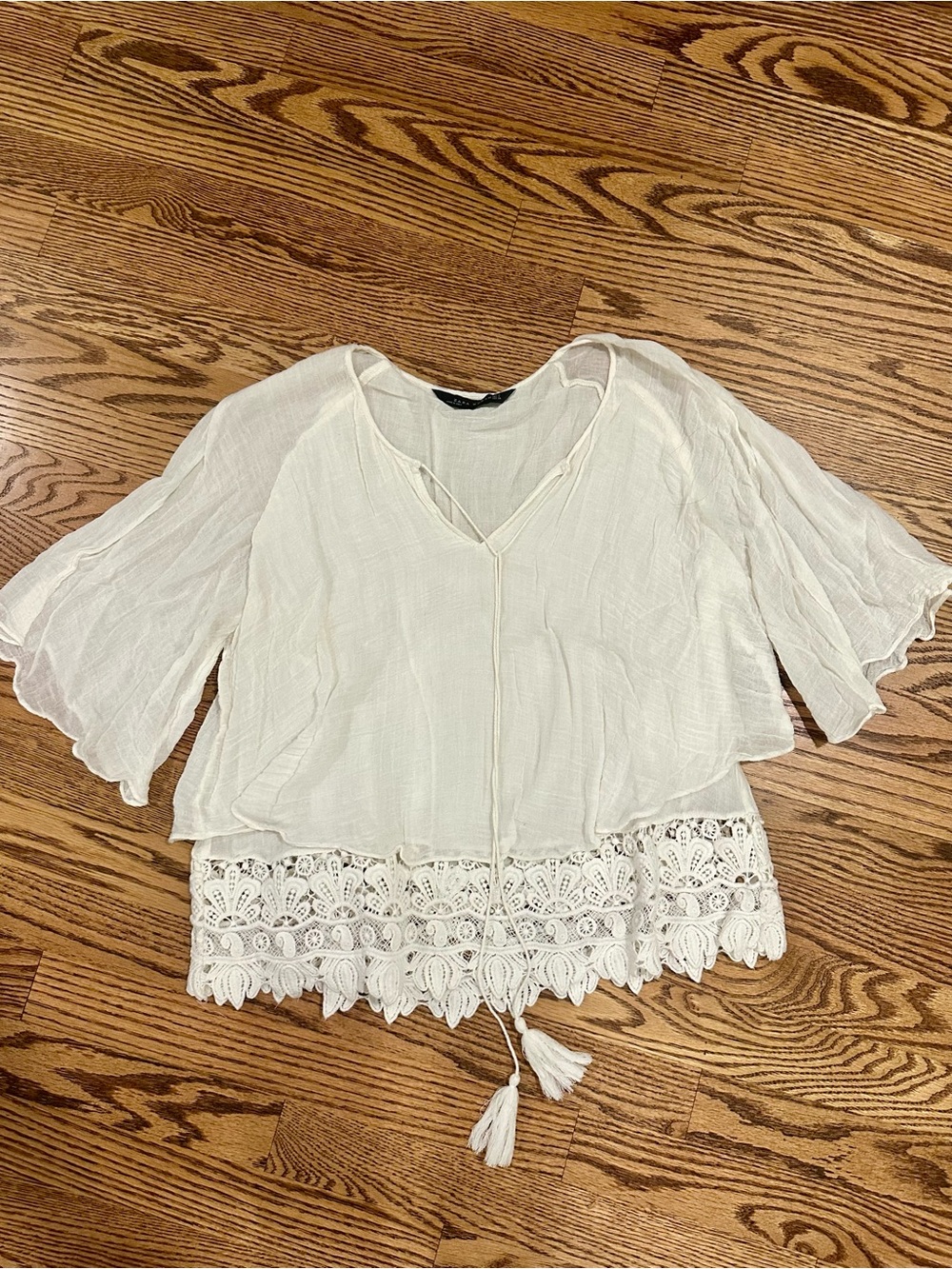 Zara White Boho Lace-Hem Flowy V-Neck Top